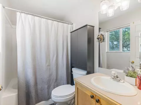 Bath - 17 E 200 N St N, Cedar Fort, UT 84013 photo 2 of 2