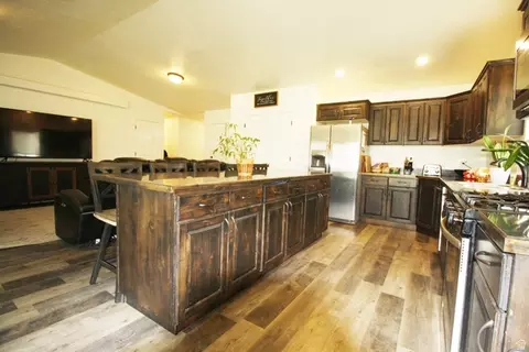 Kitchen - 2338 E 4300 S, Naples, UT 84078 photo 4 of 7