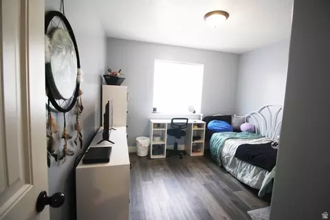 Bedroom - 2338 E 4300 S, Naples, UT 84078 photo 3 of 6