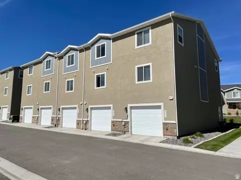 Exterior - 4311 E Oconnell Ln, Eagle Mountain, UT 84005 photo 5 of 5