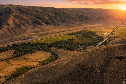 S Echo Frontage Rd E, Henefer, UT 84033