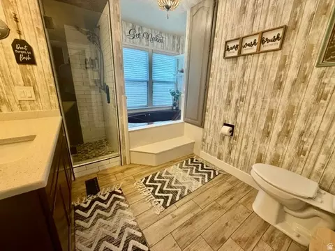 Bath - 662 E Oneida St, Preston, ID 83263 photo 1 of 4