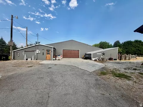 Exterior - 662 E Oneida St, Preston, ID 83263 photo 6 of 18