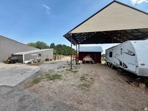 Exterior - 662 E Oneida St, Preston, ID 83263 photo 9 of 18