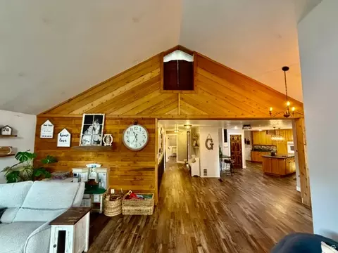 Entry Way - 662 E Oneida St, Preston, ID 83263 photo 1 of 3