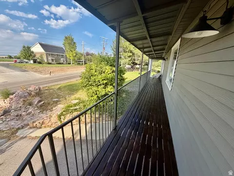 Exterior - 662 E Oneida St, Preston, ID 83263 photo 4 of 18