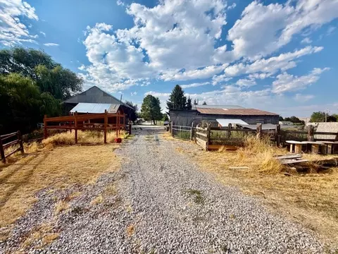 Exterior - 662 E Oneida St, Preston, ID 83263 photo 13 of 18