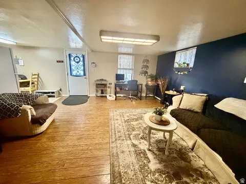 Living - 662 E Oneida St, Preston, ID 83263 photo 3 of 5