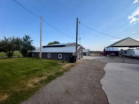 Exterior - 662 E Oneida St, Preston, ID 83263 photo 7 of 18