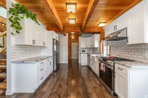 Kitchen - 1130 Interlaken Way, Midway, UT 84049 photo 2 of 5