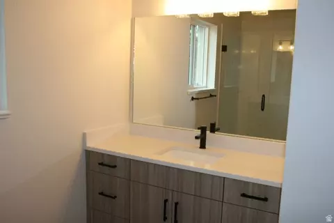 Bath - 1344 S Mountain Rd E, Ogden, UT 84404 photo 3 of 4