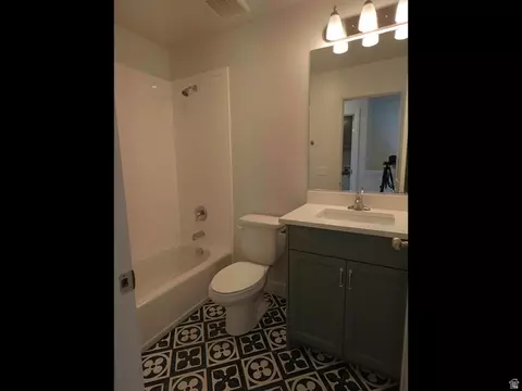 Bath - 538 N 550 W, Smithfield, UT 84335 photo 4 of 5