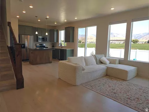 Living - 538 N 550 W, Smithfield, UT 84335 photo 3 of 3