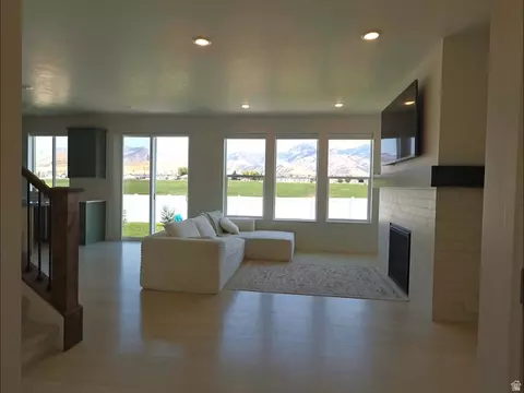 Living - 538 N 550 W, Smithfield, UT 84335 photo 1 of 3