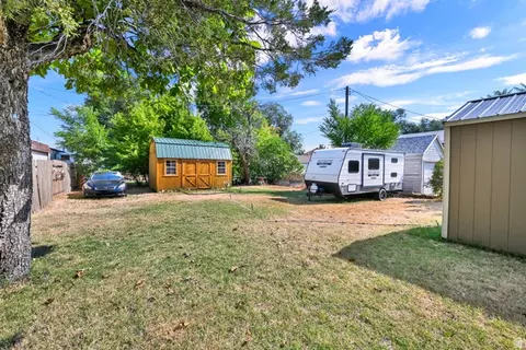 Exterior - 124 33rd St, Ogden, UT 84401 photo 4 of 5