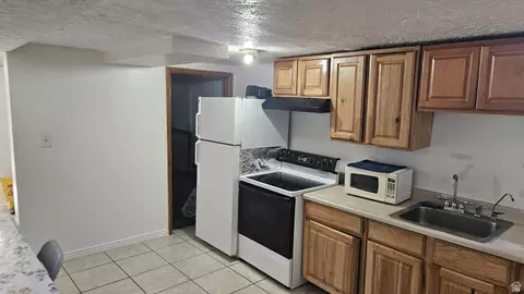 Kitchen - 330 N 725 W, Orem, UT 84057 photo 2 of 2