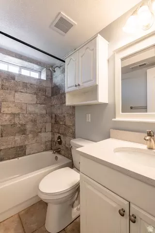 Bath - 170 E 350 N, Saint George, UT 84790 photo 2 of 6
