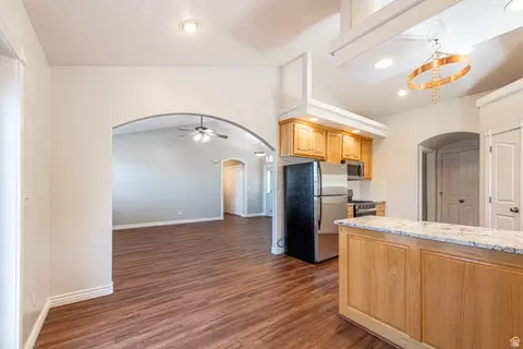 Entry Way - 170 E 350 N, Saint George, UT 84790 photo 6 of 8