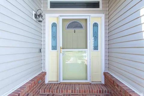 Entry Way - 170 E 350 N, Saint George, UT 84790 photo 7 of 8