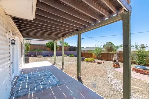 Exterior - 170 E 350 N, Saint George, UT 84790 photo 1 of 10