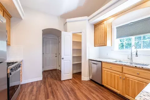Entry Way - 170 E 350 N, Saint George, UT 84790 photo 3 of 8
