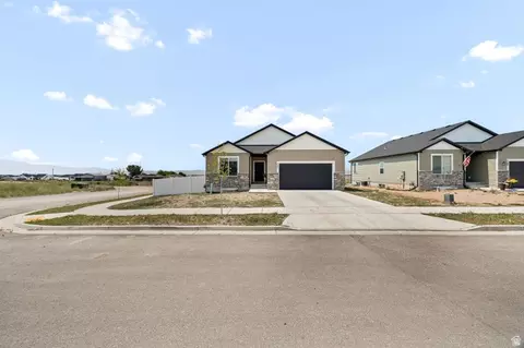 Exterior - 735 N 300 W, Smithfield, UT 84335 photo 8 of 8