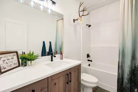 Bath - 735 N 300 W, Smithfield, UT 84335 photo 3 of 4