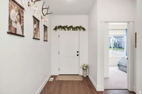 Entry Way - 735 N 300 W, Smithfield, UT 84335 photo 1 of 3