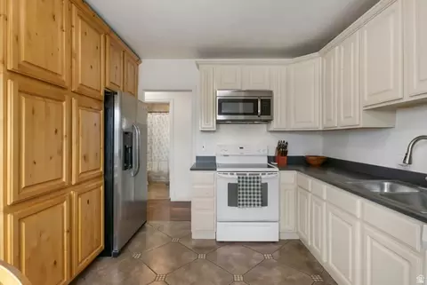 Kitchen - 135 S 600 W, Provo, UT 84601 photo 3 of 5