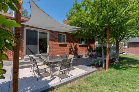 Exterior - 5471 S Knollcrest St E, Murray, UT 84107 photo 3 of 19