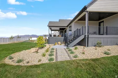 Exterior - 923 E Shilow Rd #130, Erda, UT 84074 photo 4 of 11