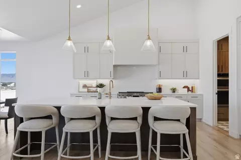 Kitchen - 923 E Shilow Rd #130, Erda, UT 84074 photo 4 of 6