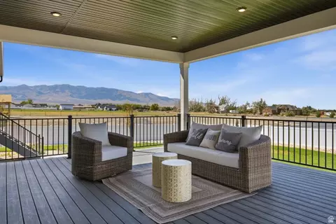 Exterior - 923 E Shilow Rd #130, Erda, UT 84074 photo 4 of 8