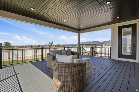 Exterior - 923 E Shilow Rd #130, Erda, UT 84074 photo 5 of 8