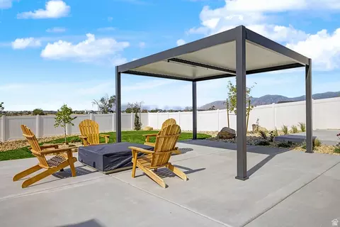 Exterior - 923 E Shilow Rd #130, Erda, UT 84074 photo 7 of 11