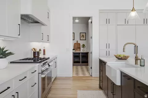 Kitchen - 923 E Shilow Rd #130, Erda, UT 84074 photo 5 of 6