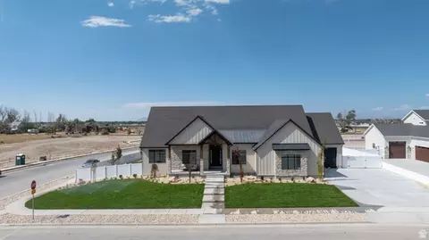 Exterior - 923 E Shilow Rd #130, Erda, UT 84074 photo 10 of 11