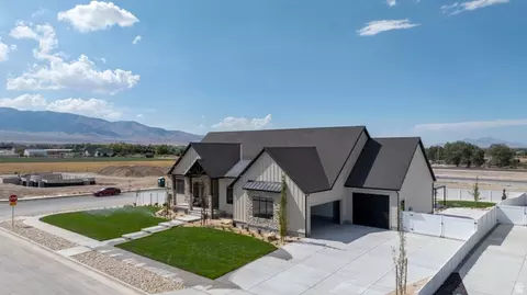 Exterior - 923 E Shilow Rd #130, Erda, UT 84074 photo 9 of 11
