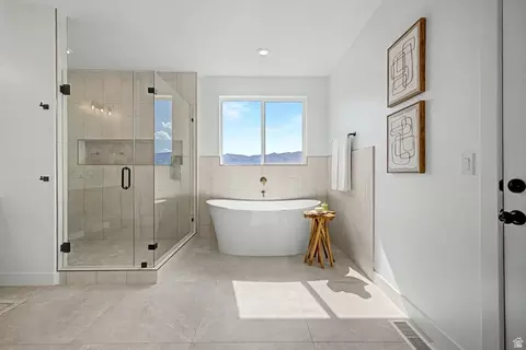 Bath - 923 E Shilow Rd #130, Erda, UT 84074 photo 2 of 5