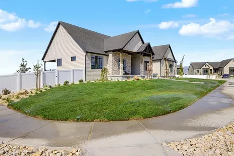 Exterior - 923 E Shilow Rd #130, Erda, UT 84074 photo 2 of 11