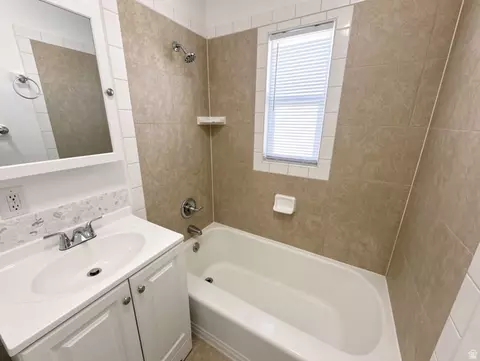 Bath - 3327 S Jefferson E, Ogden, UT 84403 photo 2 of 2