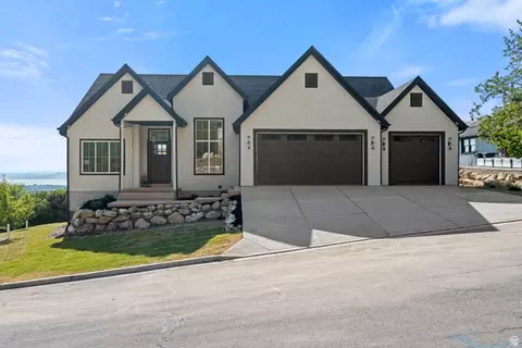 Exterior - 4529 N Windsor Dr, Provo, UT 84604 photo 3 of 8