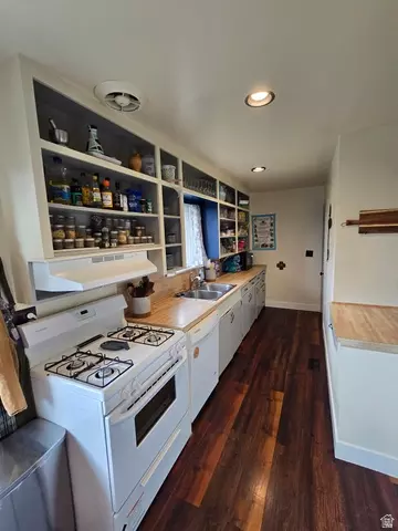 Kitchen - 686 E 2nd St, Ogden, UT 84404 photo 1 of 2