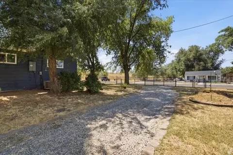 Exterior - 2536 C Ave, Ogden, UT 84401 photo 3 of 6