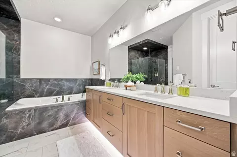 Bath - 12517 S 1100 E, Draper, UT 84020 photo 1 of 5
