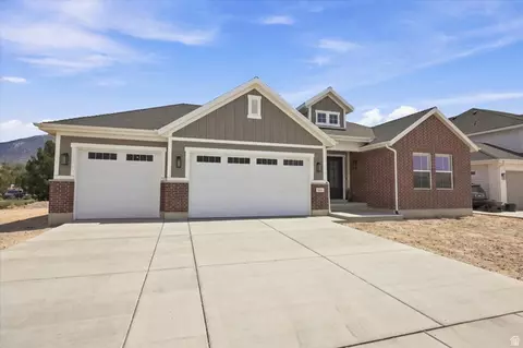 Exterior - 12517 S 1100 E, Draper, UT 84020 photo 3 of 6