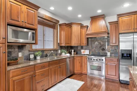 Kitchen - 1113 N Springer View Dr, Midway, UT 84049 photo 1 of 1