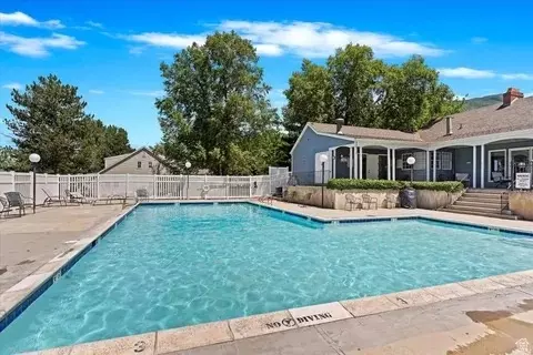 Exterior - 130 W Pheasantbrook Dr, Centerville, UT 84014 photo 6 of 8