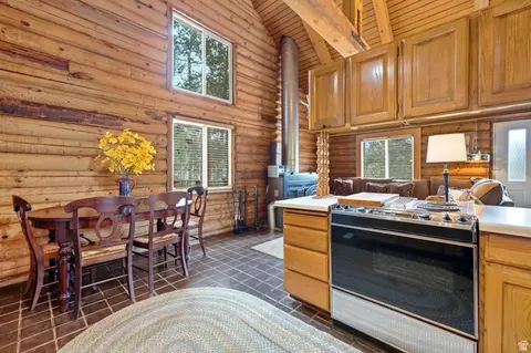 Dining - 6964 E Canejo, Oakley, UT 84055 photo 1 of 2