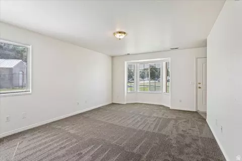 Living - 170 N Pingree Ave, Ogden, UT 84404 photo 3 of 4